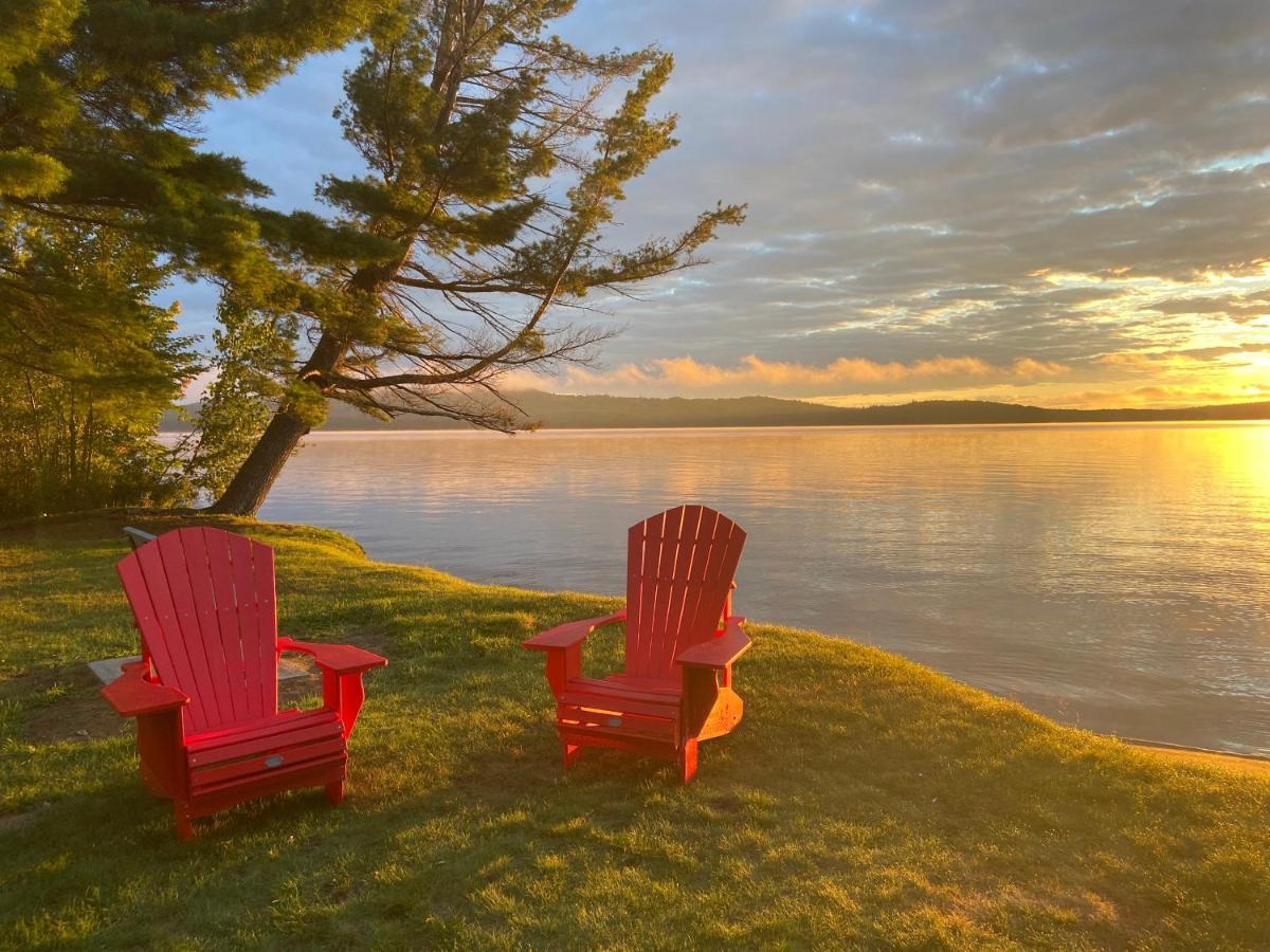 Algonquin Madawaska Lodge Cottage Glamping Cabins Exterior photo